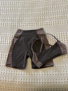 BuffBunny Two-Tone Brown and Dark Gray Active Shorts & Sports Bra (nubre fabric)